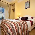 Snoozles Quay Street Tourist 호스텔