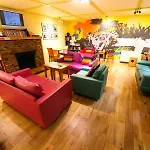 호스텔 Snoozles Quay Street Tourist 골웨이