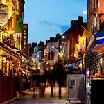 Snoozles Quay Street Tourist 호스텔
