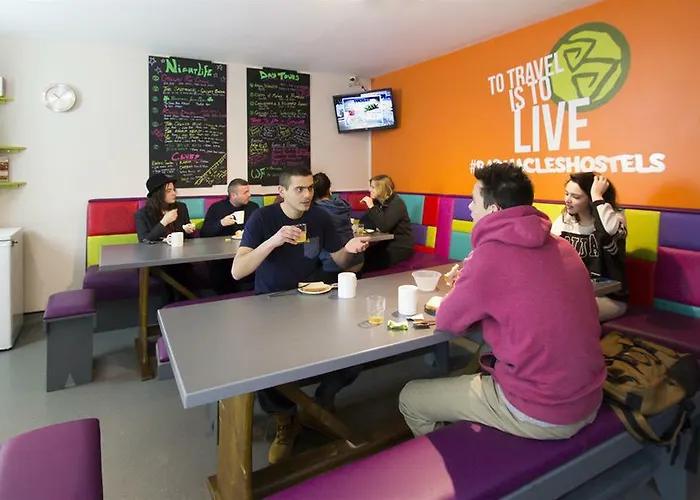 Snoozles Quay Street Tourist Hostel Galway