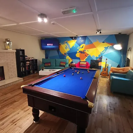 Hostel Snoozles Quay Street Tourist