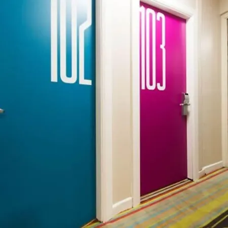 Snoozles Quay Street Tourist Hostel Galway