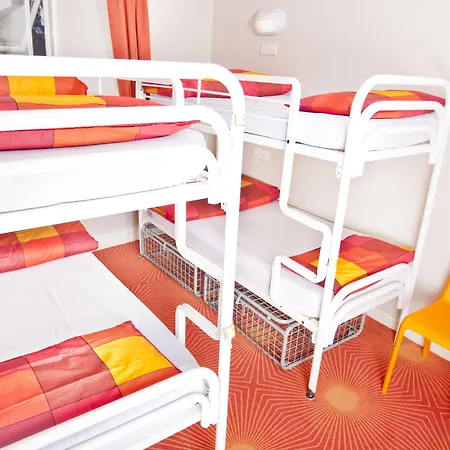 Snoozles Quay Street Tourist *