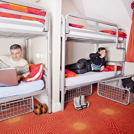 Snoozles Quay Street Tourist Hostel *