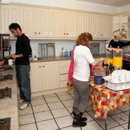 Snoozles Quay Street Tourist