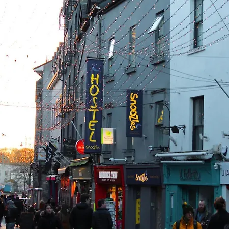 Snoozles Quay Street Tourist غالواي