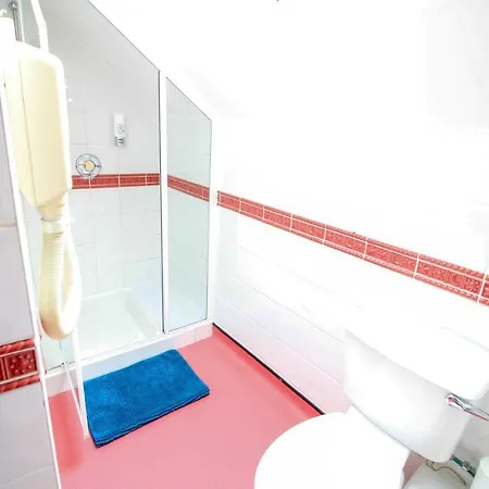 Snoozles Quay Street Tourist Galway