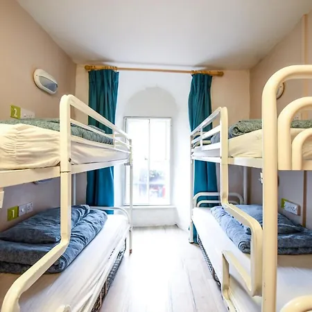 Hostel Snoozles Quay Street Tourist
