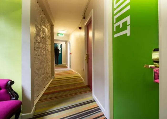 Snoozles Quay Street Tourist Galway