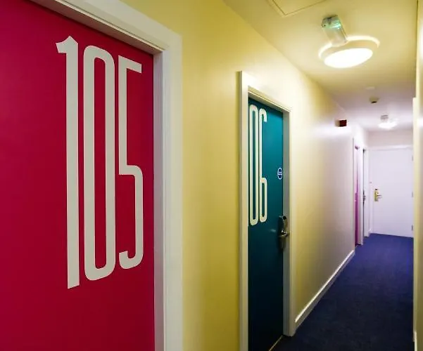 Snoozles Quay Street Tourist *