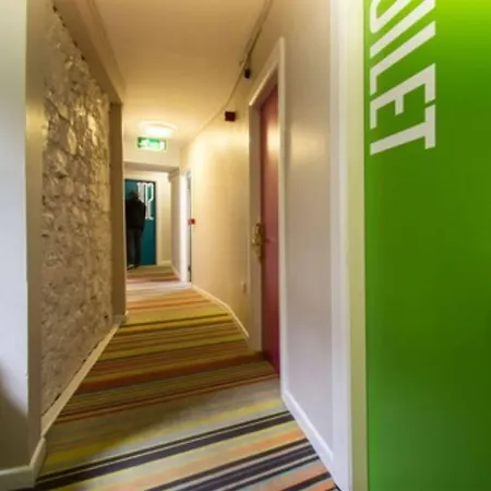 Snoozles Quay Street Tourist ゴールウェイ