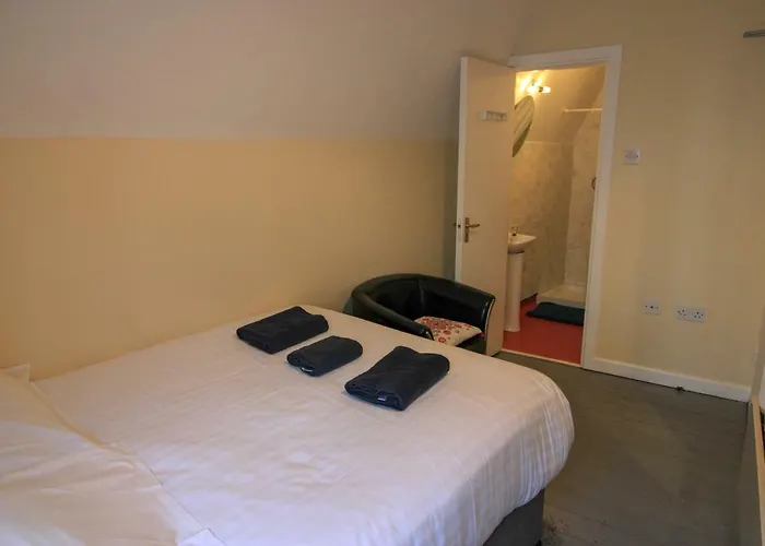 Snoozles Quay Street Tourist Хостел Голуэй