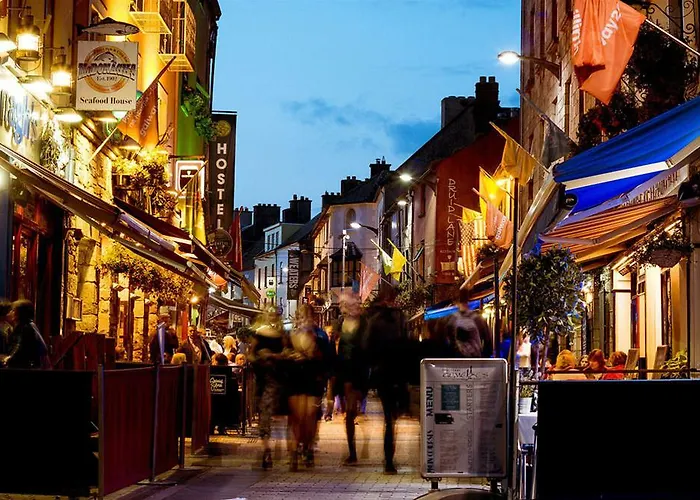 Snoozles Quay Street Tourist Хостел